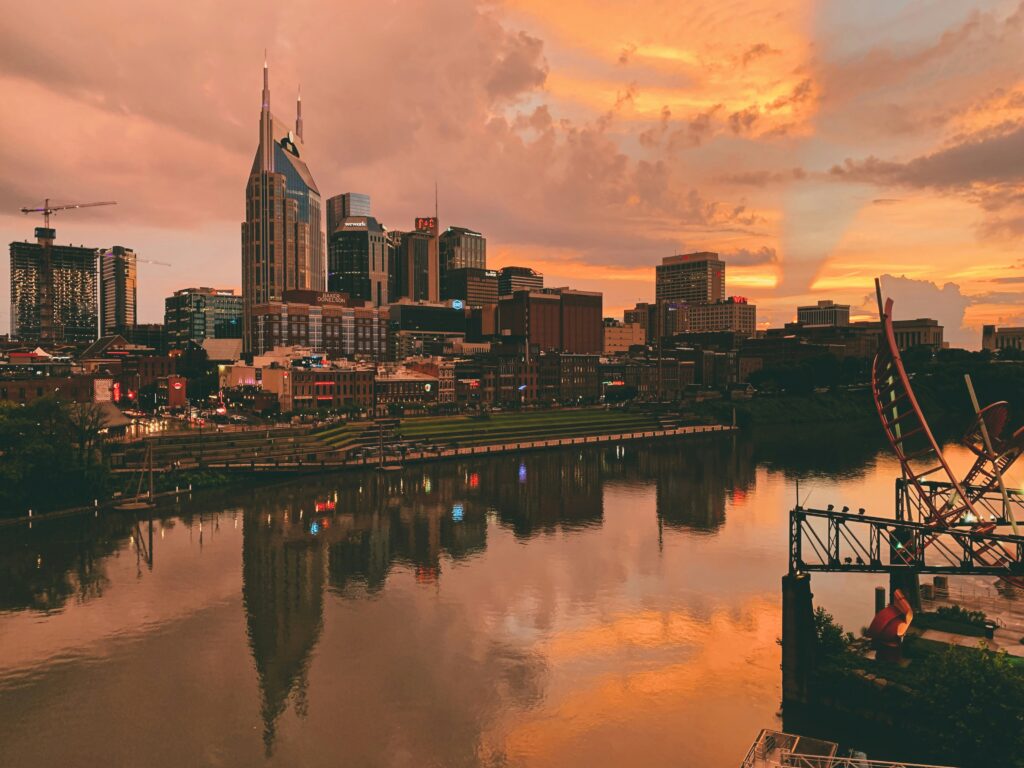 Nashville, TN -- River SKyline 2